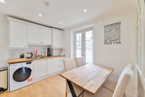 2 bedroom flat for sale, Silverthorne Road, Battersea, London, SW8