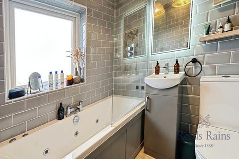 3 bedroom semi-detached house for sale, Highgate, Goole DN14