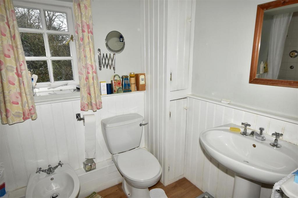 En suite bathroom