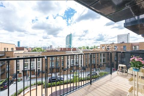 undefined, Whiting Way, London, SE16