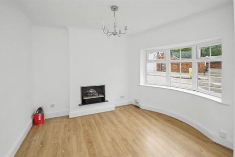 2 bedroom house to rent, Leicester Street, Leamington Spa