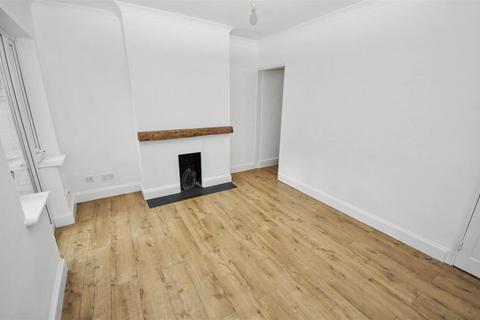 2 bedroom house to rent, Leicester Street, Leamington Spa