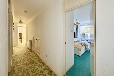 3 bedroom apartment for sale, Manor Road, East Cliff, Bournemouth, BH1