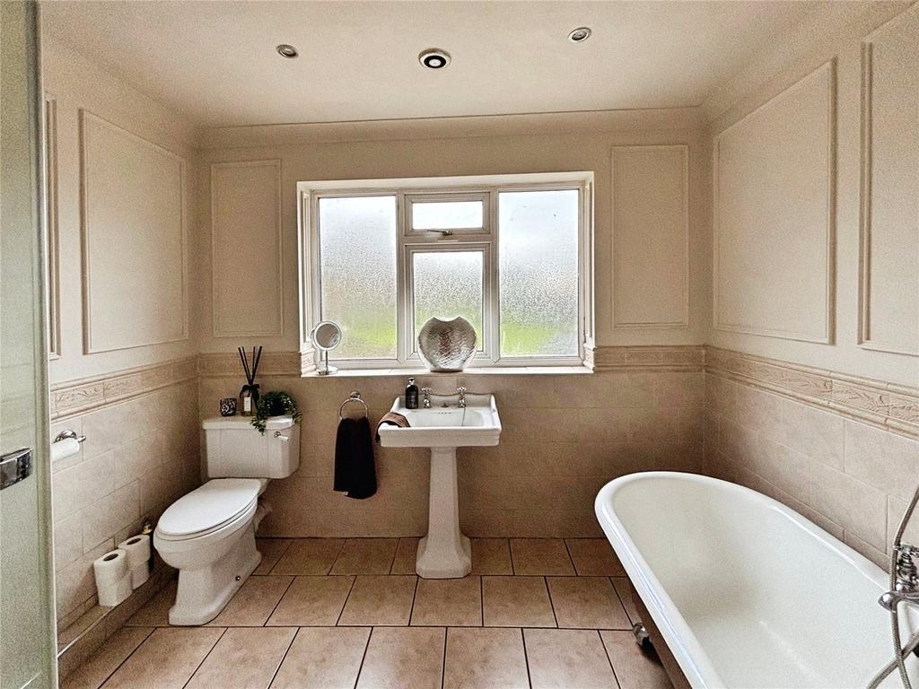 Bathroom/Wc