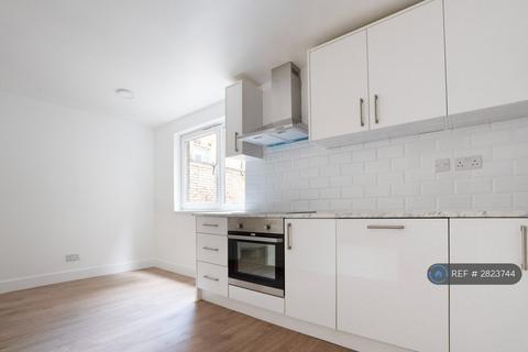 2 bedroom flat to rent, Leicester, Leicester, LE2