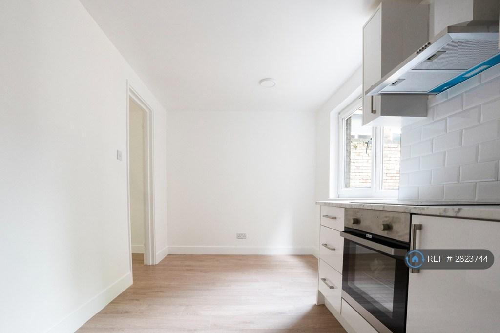 Kitchen Main Reverse Table View