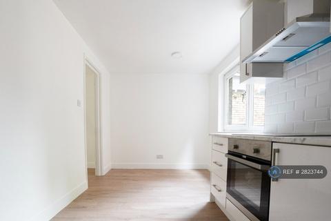 2 bedroom flat to rent, Leicester, Leicester, LE2