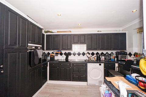 3 bedroom terraced house for sale, Robert Tressell Close, Hastings