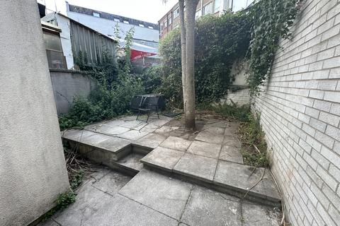 undefined, Triangle South, BRISTOL