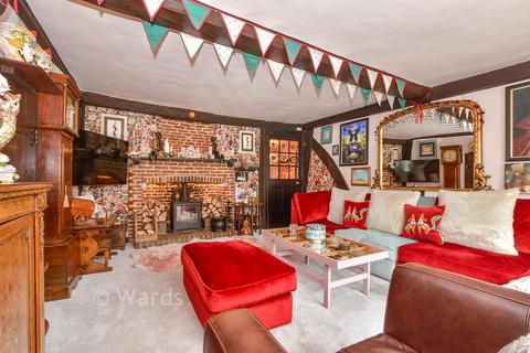 3 bedroom character property for sale, High Street, Tenterden TN30