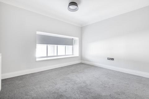 2 bedroom flat to rent, Thurlow Park Road, London, SE21