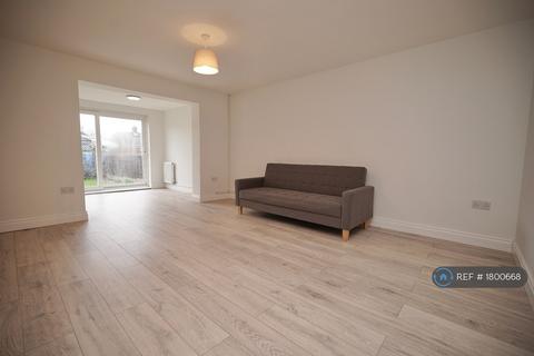 4 bedroom semi-detached house to rent, Hall Lane, Coventry, CV2