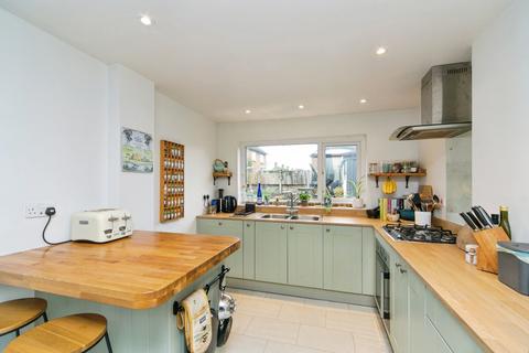 3 bedroom detached house for sale, Rhos Road, Rhos on Sea, Colwyn Bay, Conwy, LL28