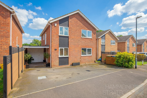 4 bedroom detached house for sale, Chestnut Hill, Eaton