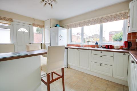 undefined, SHOLING! NO CHAIN! GORGEOUS KITCHEN BREAKFAST ROOM!