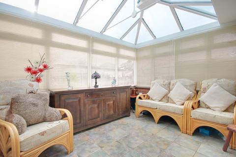 undefined, SHOLING! NO CHAIN! GORGEOUS KITCHEN BREAKFAST ROOM!