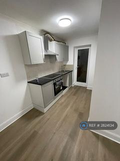 Studio to rent, London, London, NW2