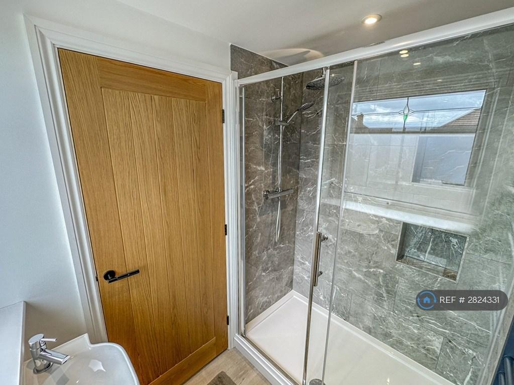 Room 3 - Shower In En-Suite
