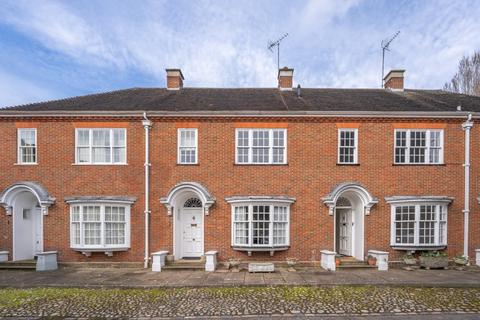 4 bedroom terraced house to rent, Friars Lane, TW9