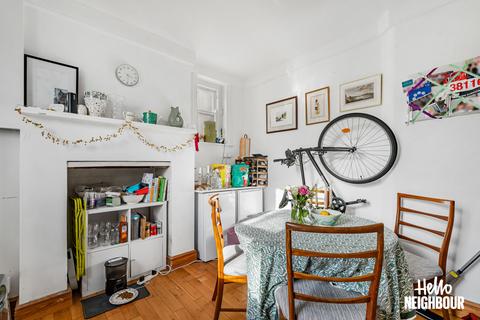 1 bedroom apartment to rent, West Kensington, Queens Club Garden, W14