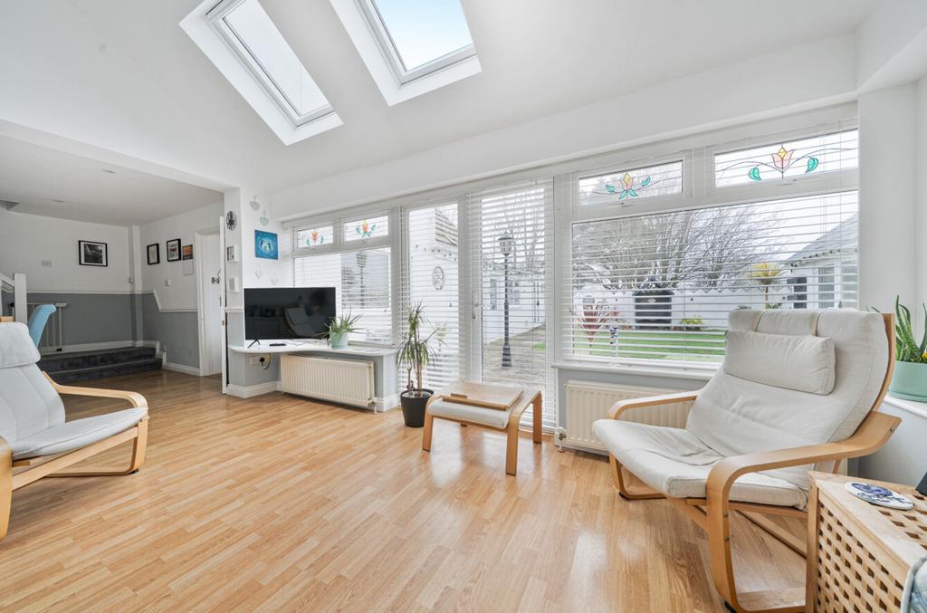 Family/dining room