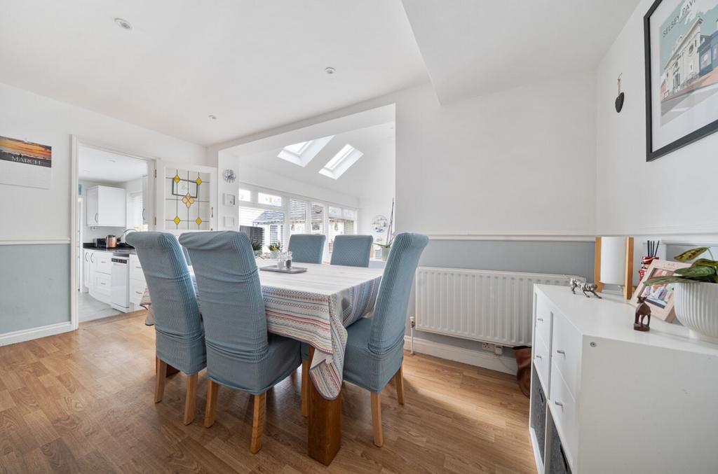 Family/dining room