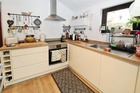 3 bedroom terraced house for sale, Sandringham Road, Hampshire PO1