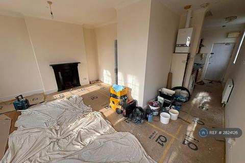 1 bedroom flat to rent, Cricklewood Broadway, London, NW2