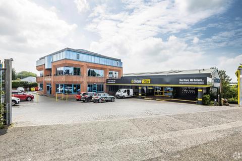 Warehouse to rent, 574 Manchester Rd Bury BL9 9SW