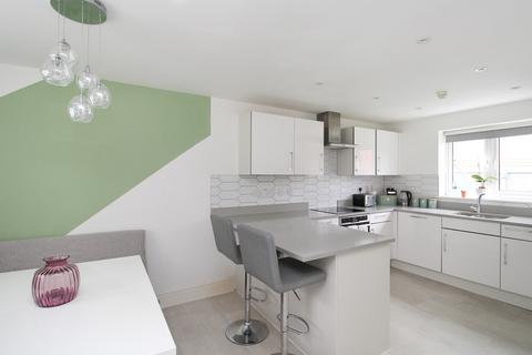 undefined, Eames Crescent, Horley. RH6 8NX
