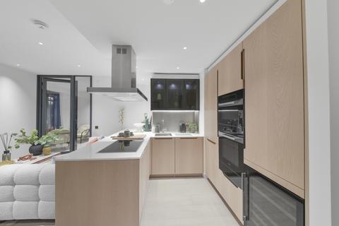 2 bedroom flat to rent, River Park Tower London SW8