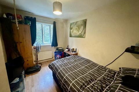 2 bedroom flat for sale, REDSHANK COURT, THATCHAM RG19