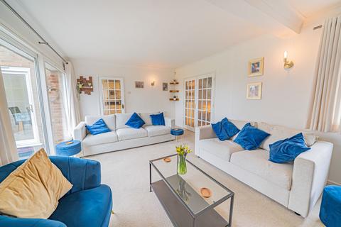 undefined, Wychwood Avenue, Knowle, B93