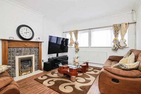 2 bedroom semi-detached house for sale, Hallchurch Road, Dudley