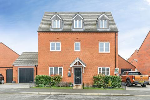 4 bedroom detached house for sale, Holdenby Drive, Raunds