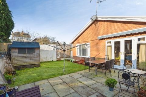 3 bedroom bungalow for sale, Lakeview Terrace, Carmarthenshire SA15