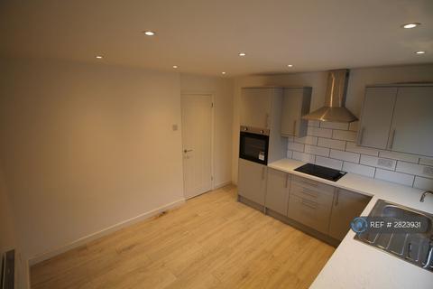 3 bedroom end of terrace house to rent, Braefell Court, Washington, NE37
