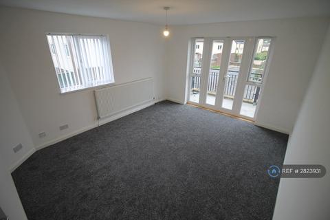 3 bedroom end of terrace house to rent, Braefell Court, Washington, NE37