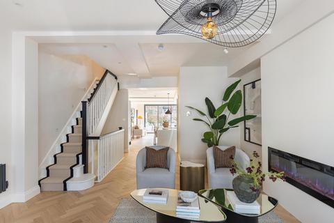 4 bedroom terraced house for sale, Narborough Street, London SW6