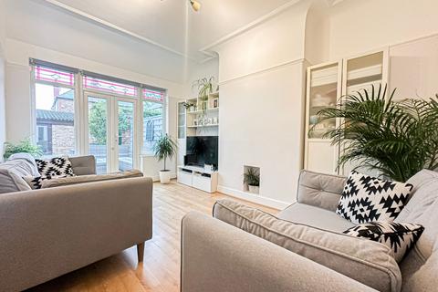 undefined, Kintore Road, Liverpool, L19