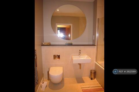 1 bedroom flat to rent, Copenhagen Place, London, E14