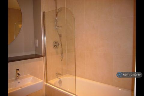 1 bedroom flat to rent, Copenhagen Place, London, E14