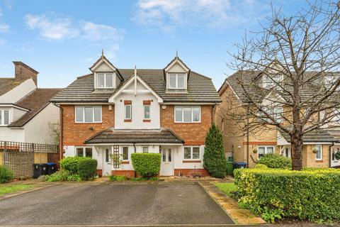 4 bedroom semi-detached house for sale, Chertsey Road, Byfleet, West Byfleet, Surrey, KT14