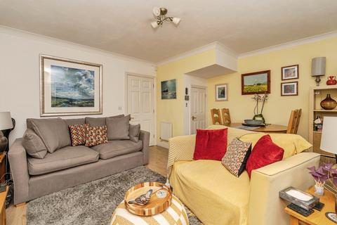 4 bedroom semi-detached house for sale, Chertsey Road, Byfleet, West Byfleet, Surrey, KT14