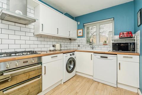 4 bedroom semi-detached house for sale, Chertsey Road, Byfleet, West Byfleet, Surrey, KT14