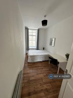 4 bedroom flat to rent, George Street, Aberdeen, AB25