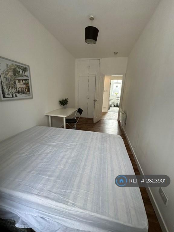 Bedroom 2 (Rear)