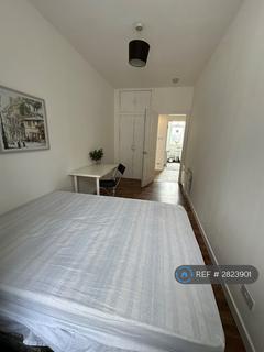 4 bedroom flat to rent, George Street, Aberdeen, AB25