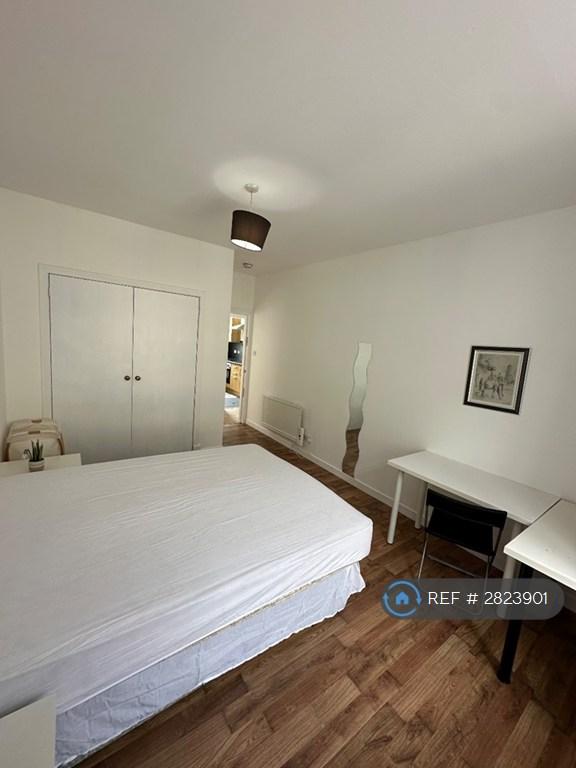 Bedroom 3 (Rear)