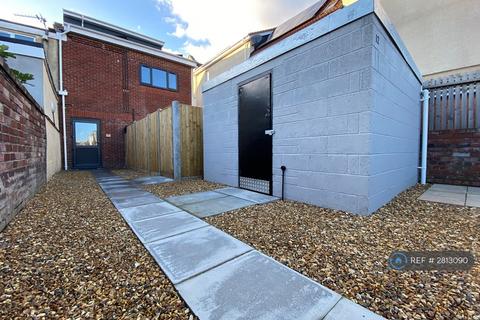 1 bedroom flat to rent, Duncombe Road, Bristol, BS15